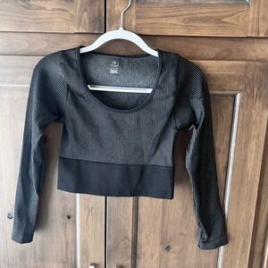 Offline by Aerie-Black Striped Cropped Workout Long Sleeve Shirt Size M